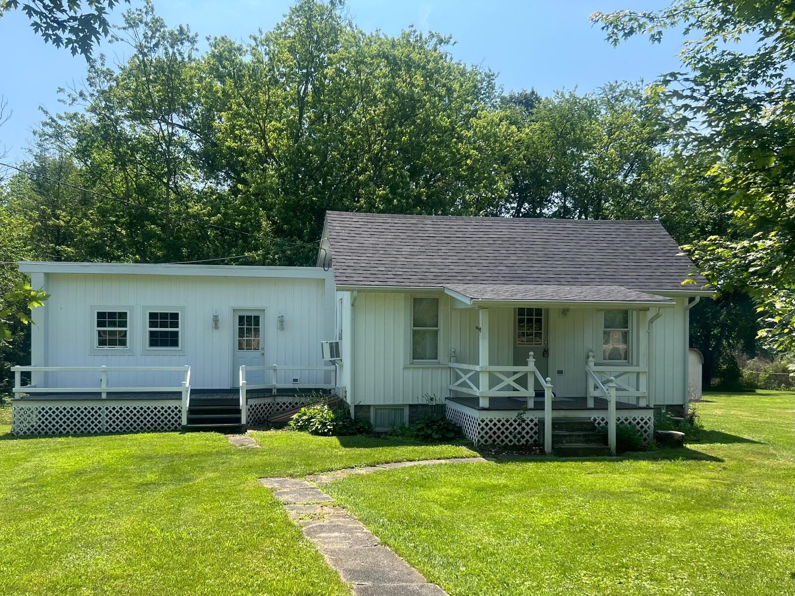 Property Photo:  2320 Sundance Road  OH 43701 