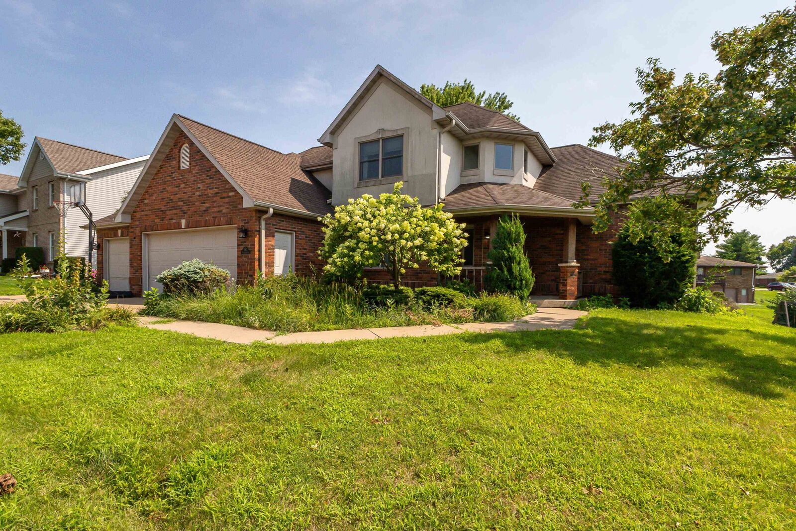 Property Photo:  982 Barbaralee Drive  IA 52003 