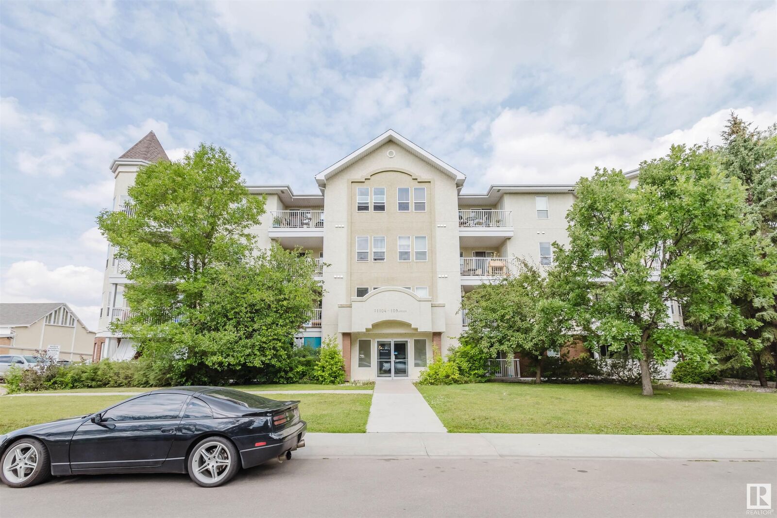 Property Photo:  11104 109 Avenue NW 203  AB T5H 1E1 