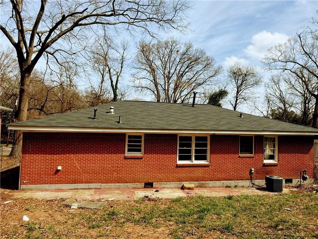 Property Photo: 2143 Rhinehill Road SE GA 30315