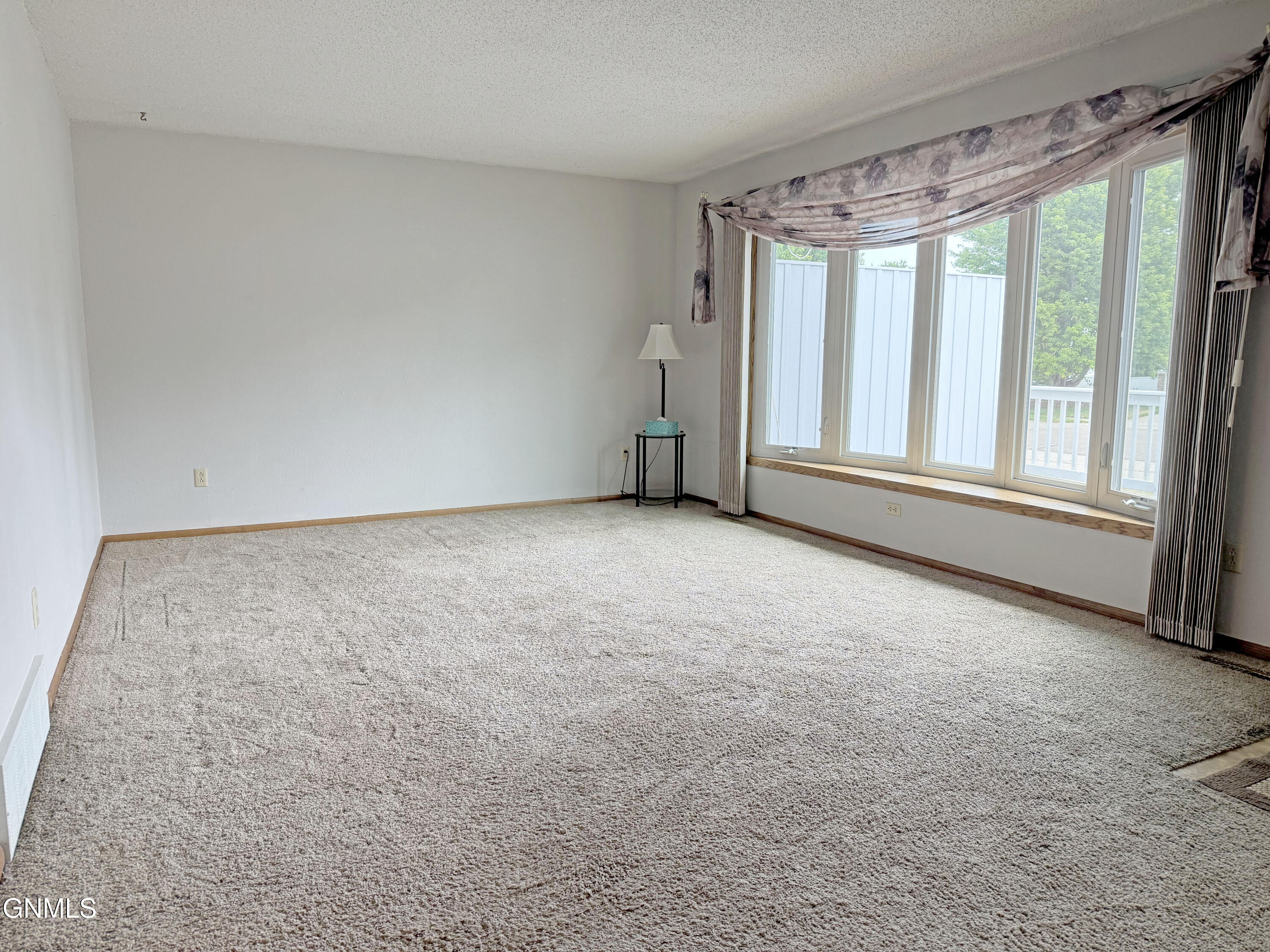 Property Photo: 2613 11th Avenue NW ND 58554