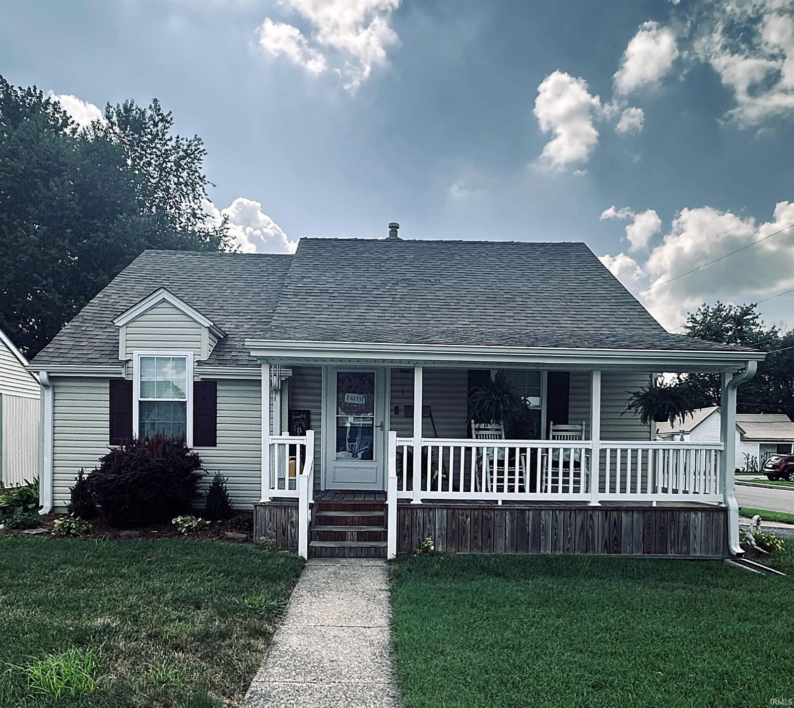 Property Photo:  1 Maple Court  IN 47501 