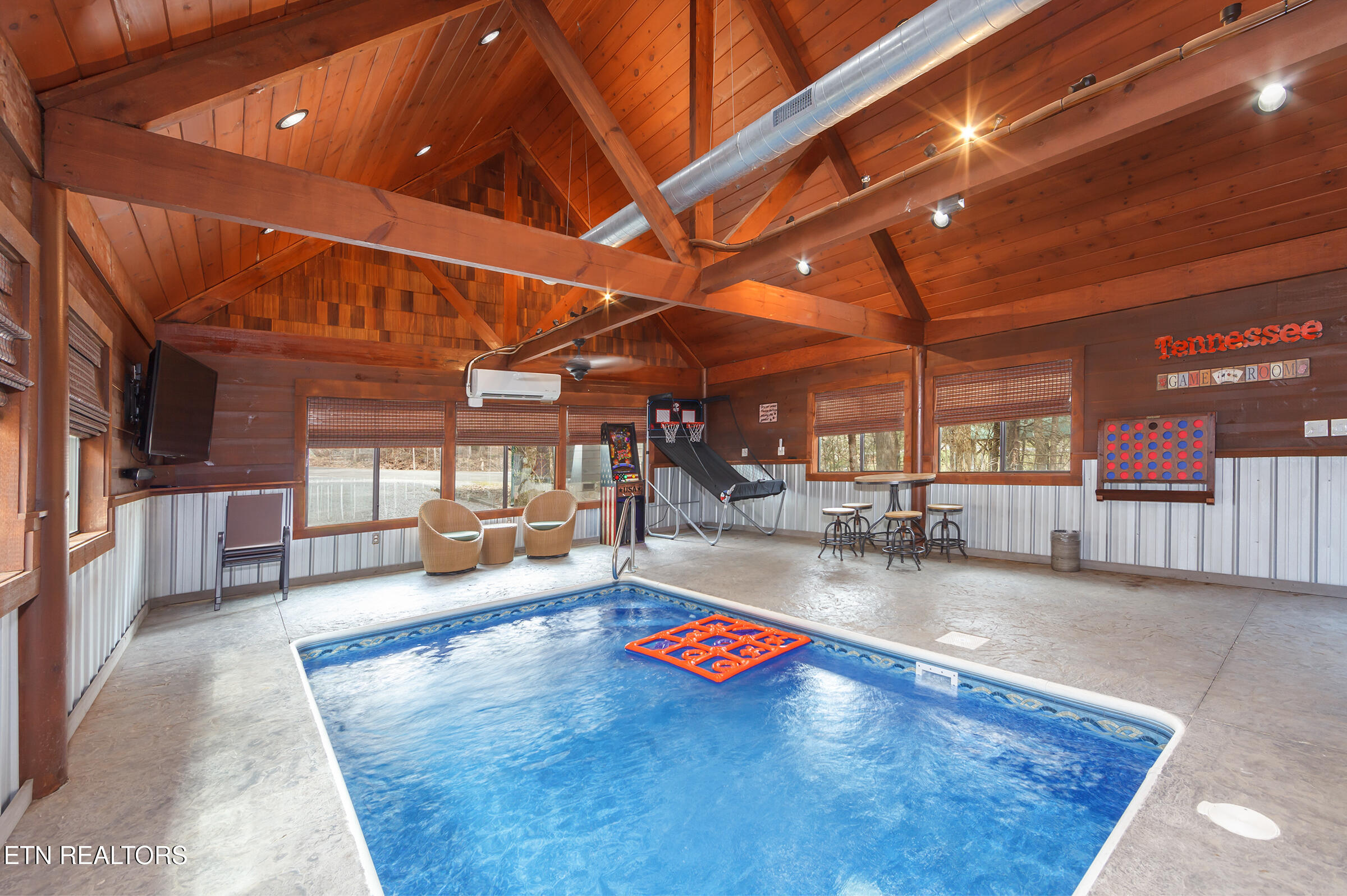 Property Photo: 2673 Cedar Falls Way TN 37862
