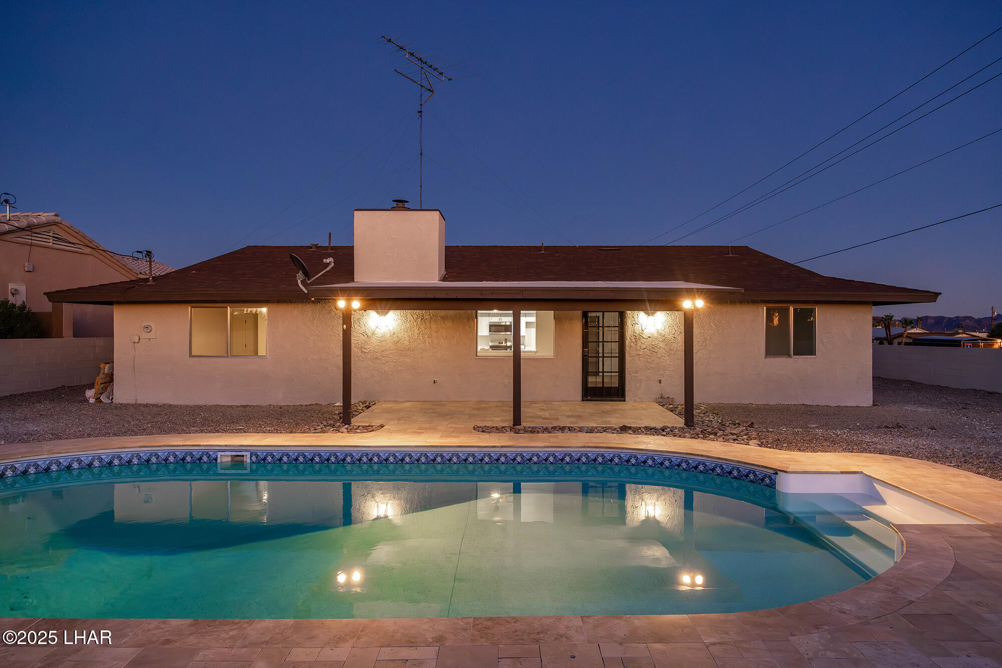 Property Photo: 2833 War Eagle Dr AZ 86406
