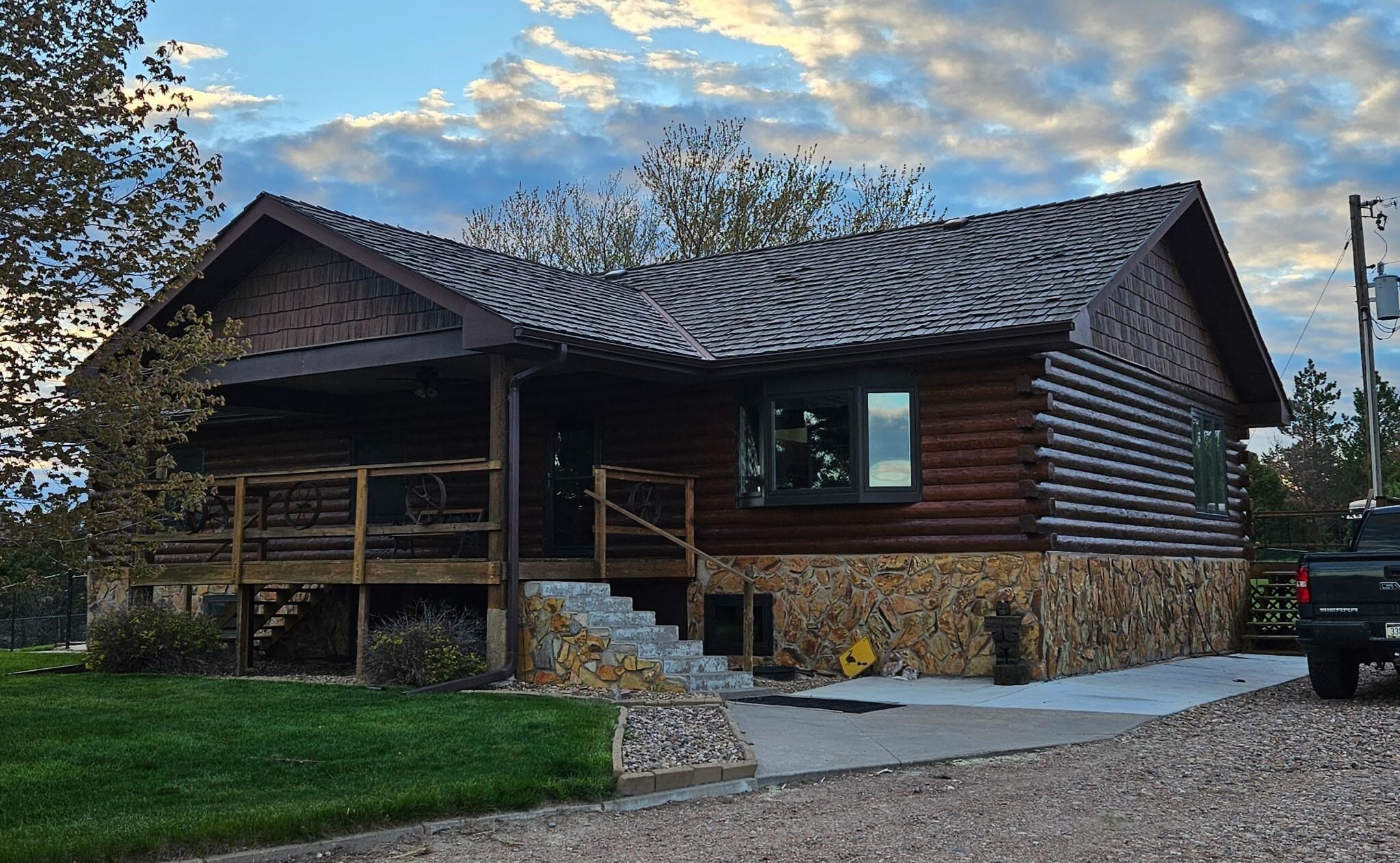 Property Photo: 14820 S Horse Haven Lane NE 69101