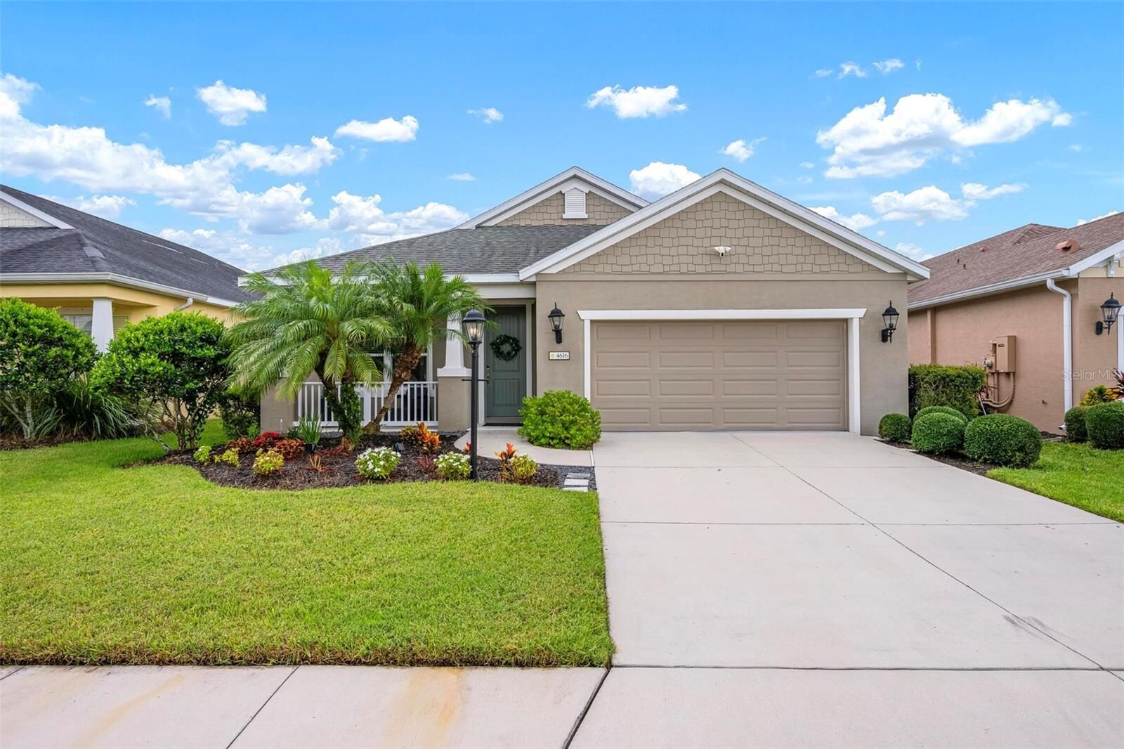 Property Photo:  4616 Whispering Leaves Drive  FL 34243 