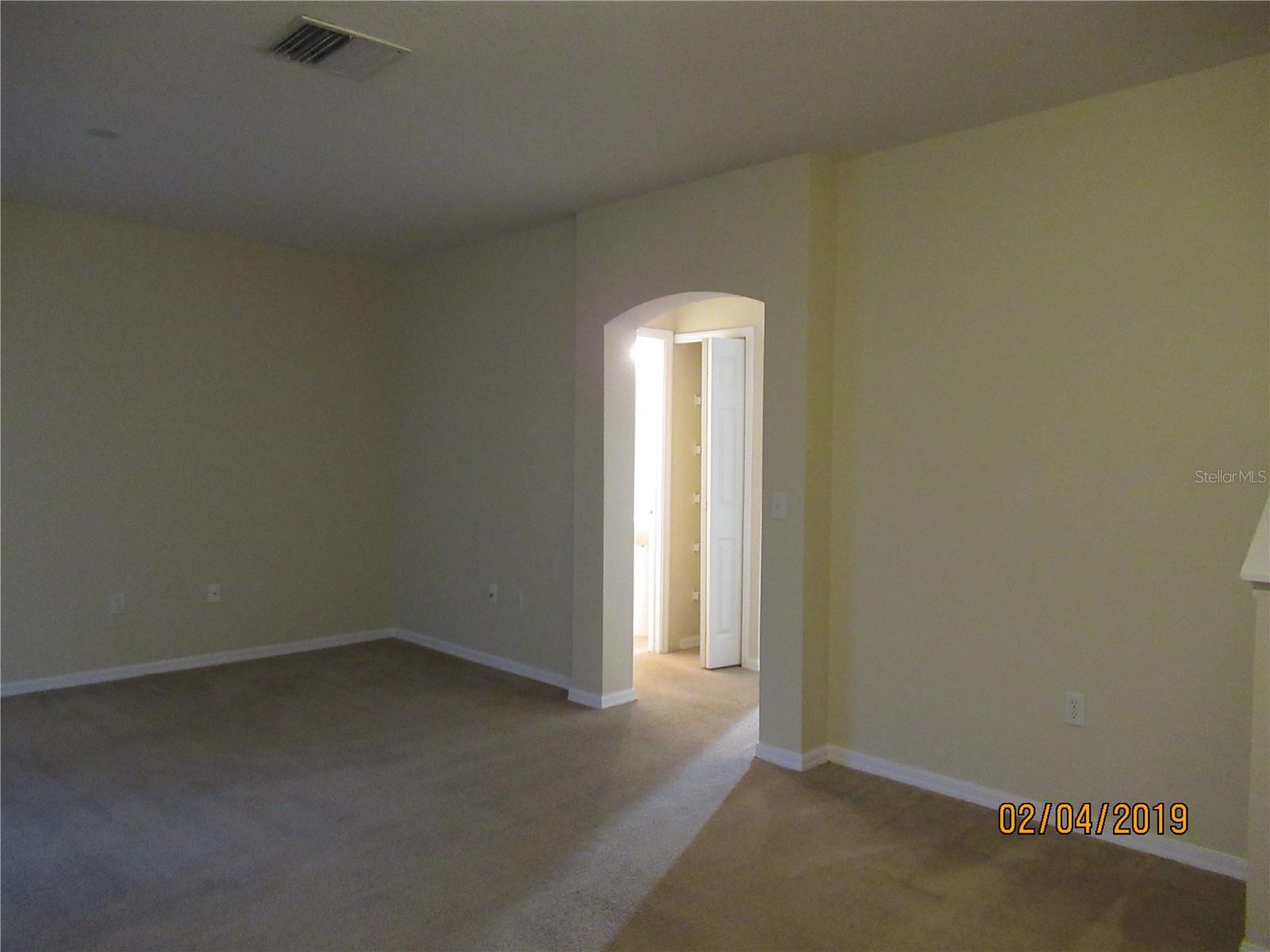 Property Photo: 1402 Blue Magnolia Road FL 33510