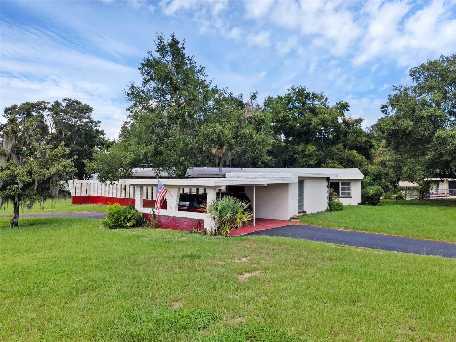 Property Photo: 1861 Peninsular Drive FL 33844