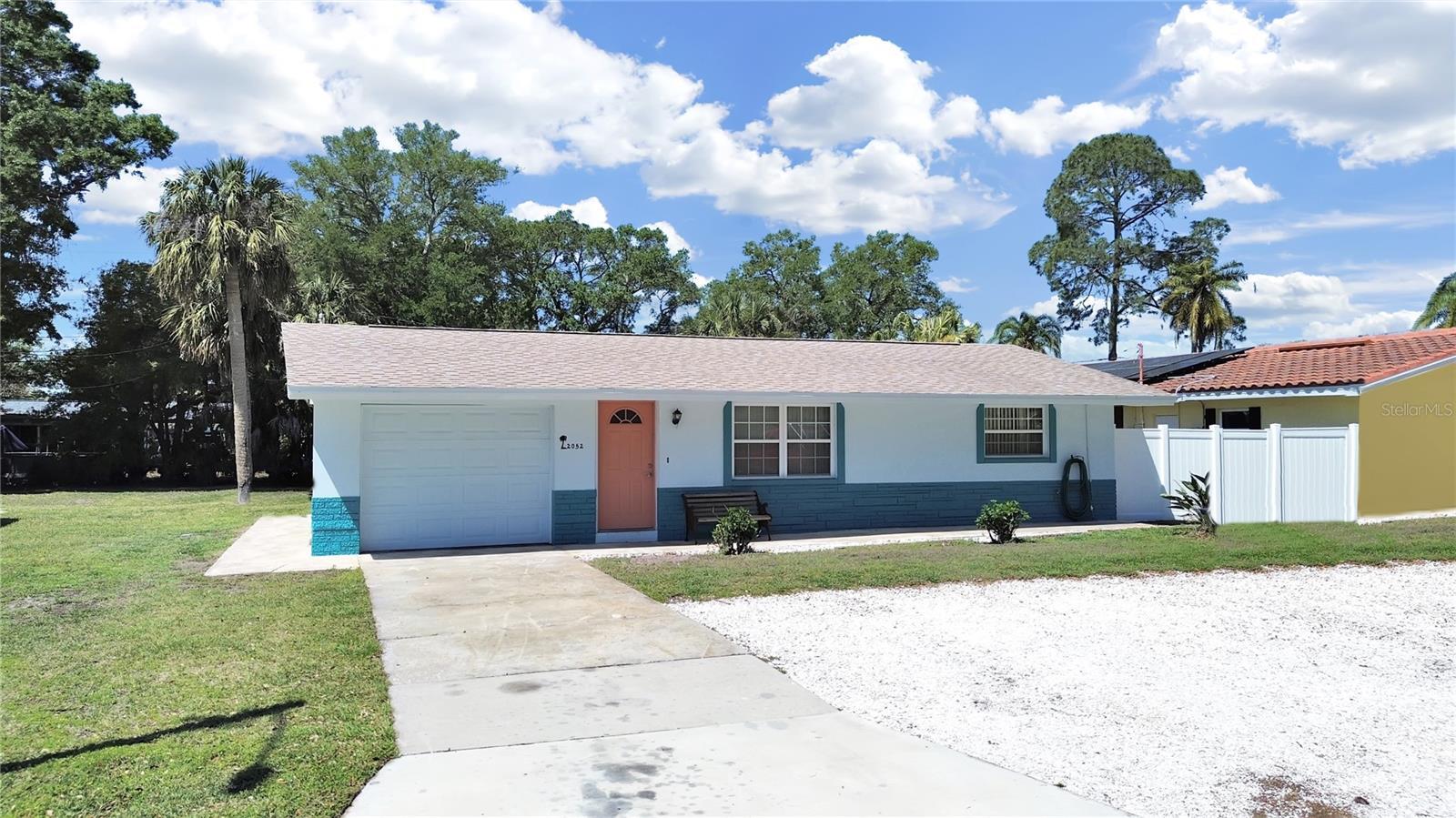 Property Photo: 2052 Jefferson Avenue FL 34698