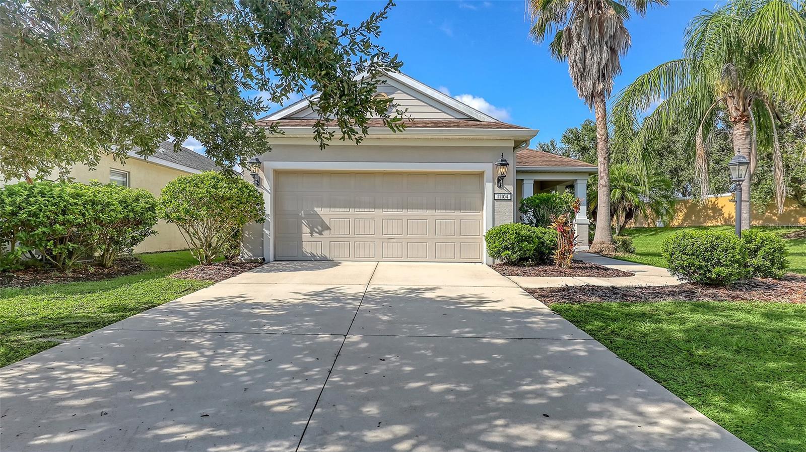 Property Photo: 11104 Encanto Terrace FL 34211