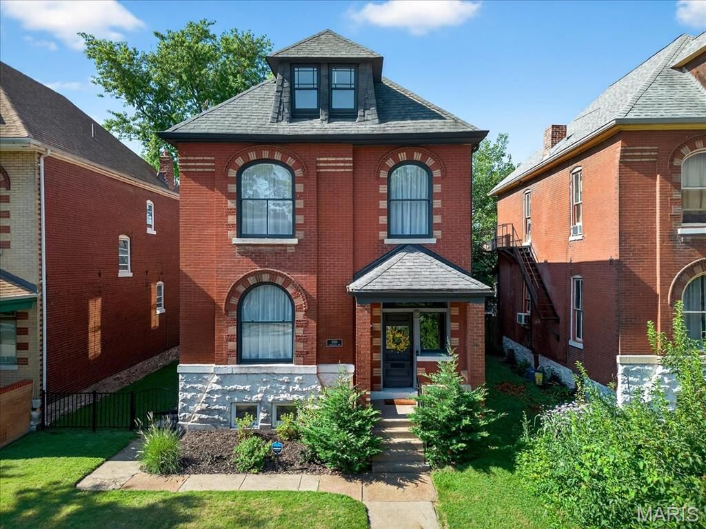Property Photo: 2828 Shenandoah MO 63104