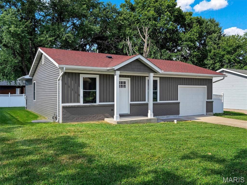 Property Photo:  1505 Cypress Drive  MO 63069 