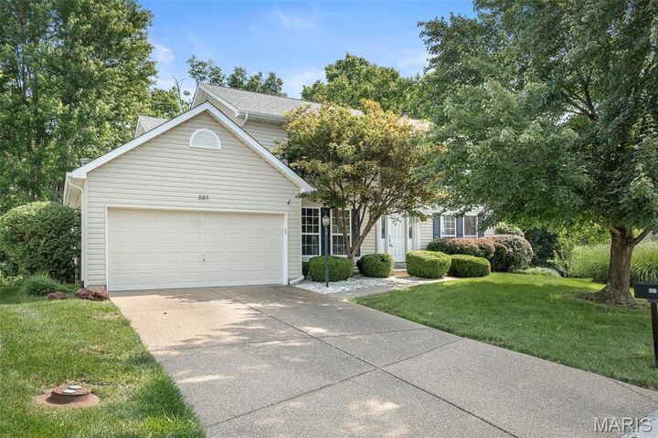 881 Sara Beth Court  St Peters MO 63376 photo