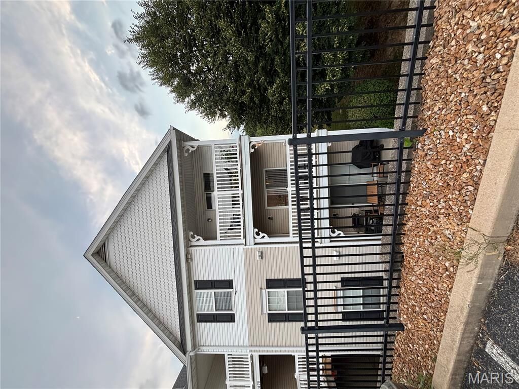 Property Photo:  2470 Lampong Drive 200B  MO 63125 