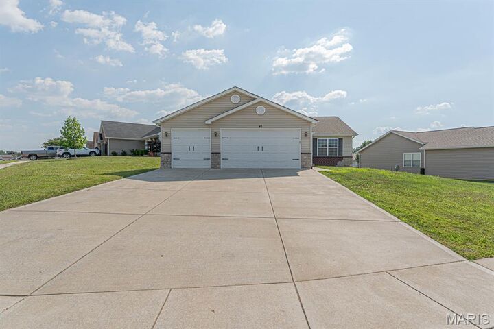 Property Photo:  46 Hampton Drive  MO 63379 