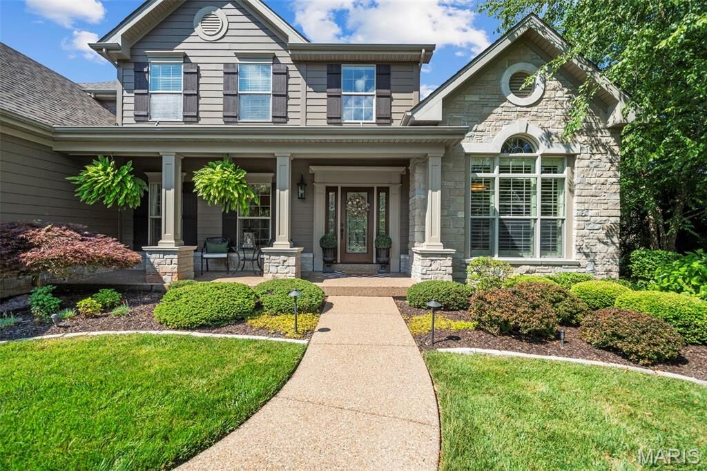 Property Photo:  17909 Homestead Bluffs Drive  MO 63005 