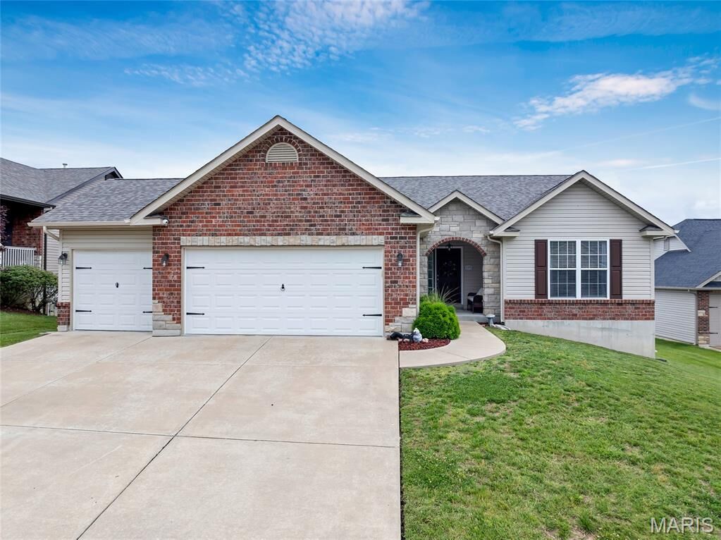 Property Photo: 125 Miranda Court MO 63385