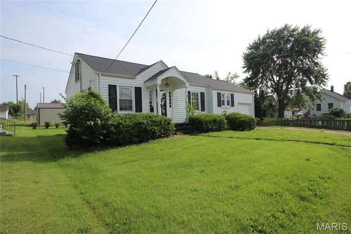 Property Photo: 205 Deguire MO 63645