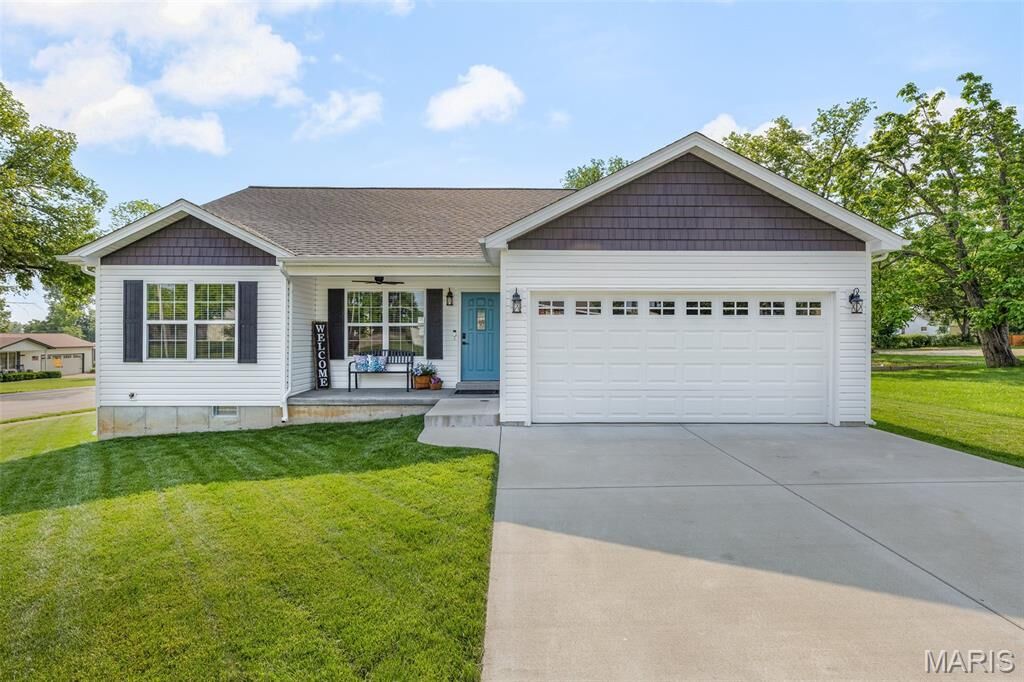 Property Photo:  114 N Country Lane  MO 63601 