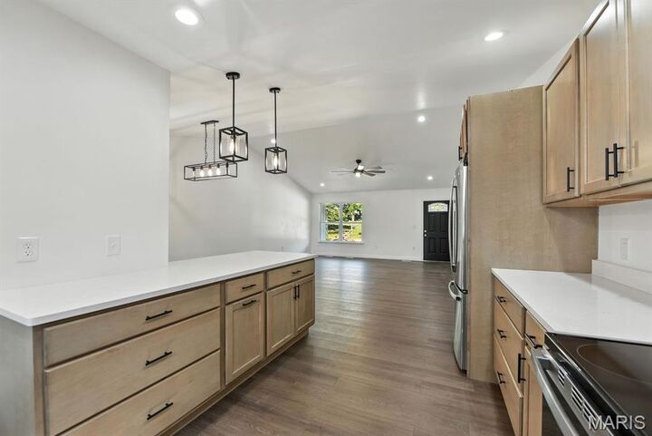 Property Photo: 211 Easy Street MO 63020