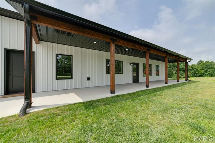 Property Photo:  706 Highway Y  MO 63389 
