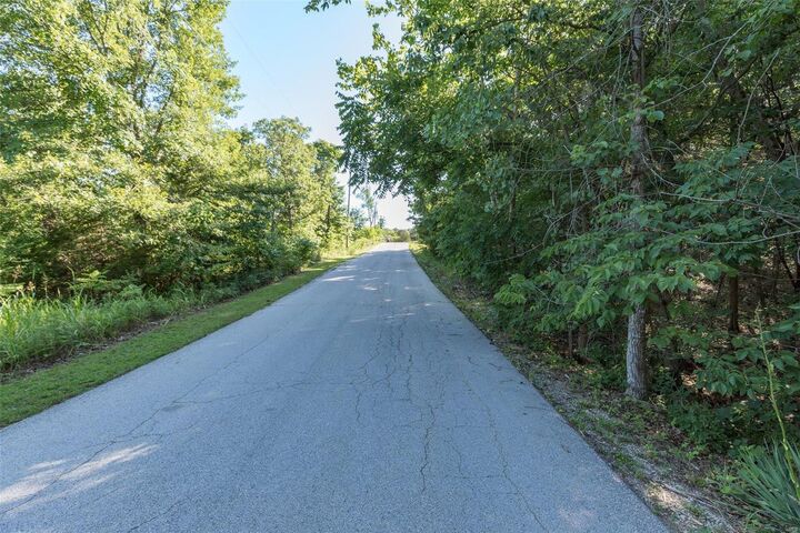 Property Photo: 10449 Lake Crest Drive MO 63050