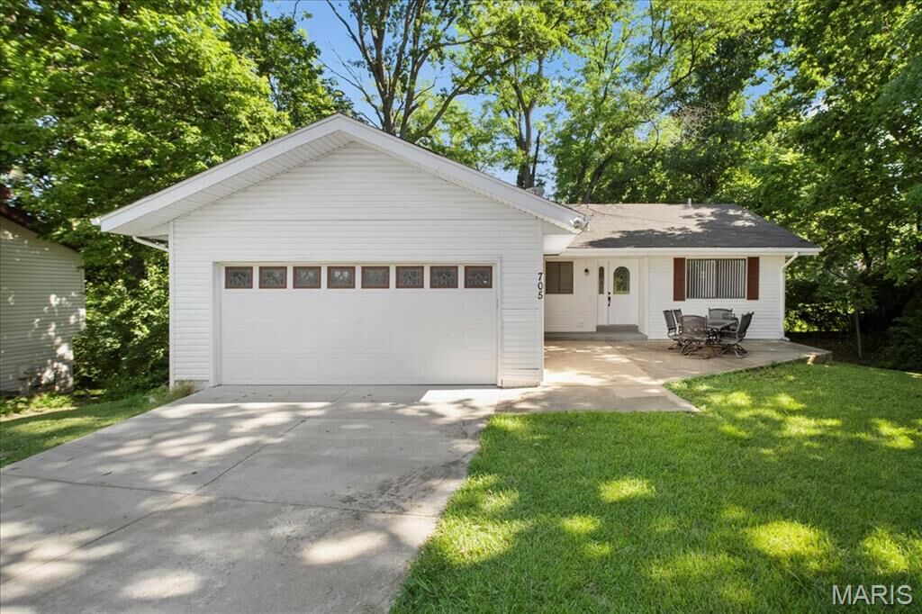 Property Photo: 705 Russett Terrace MO 63367