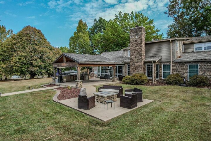 Property Photo: 460 Sunset Drive MO 65536
