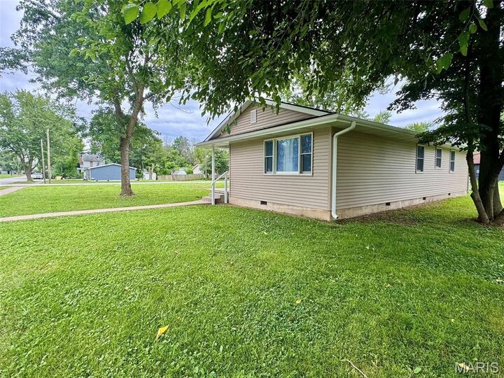 Property Photo:  503 N Chestnut Street  MO 63456 