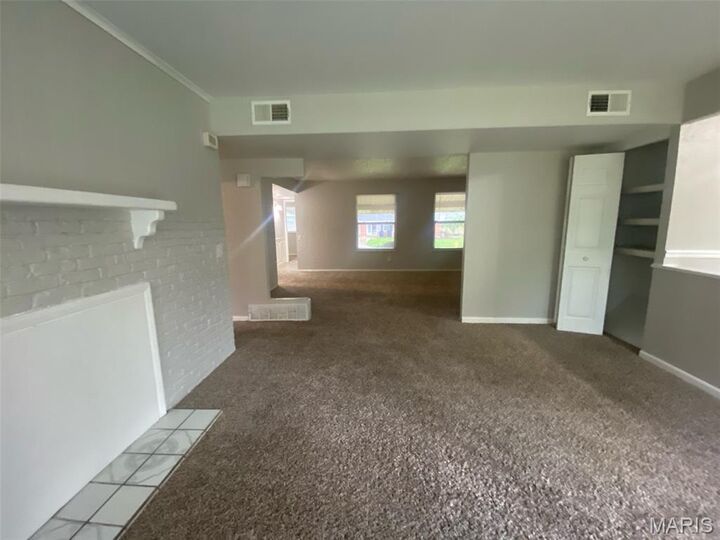 Property Photo: 2571 Burchard Drive MO 63136