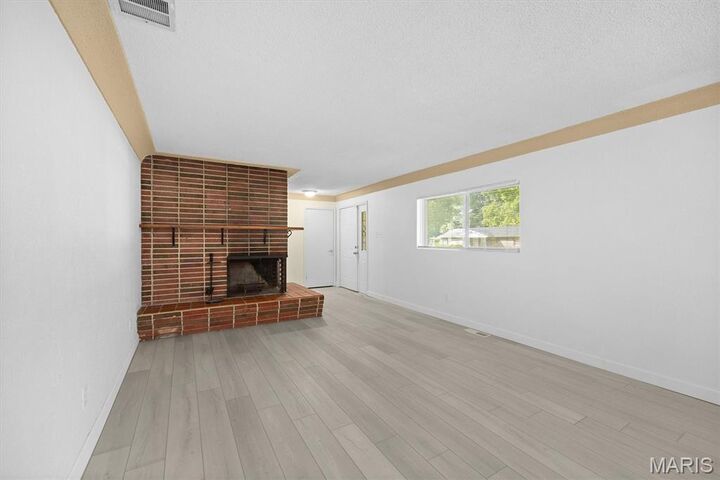 Property Photo:  120 Juniper Drive  IL 62221 