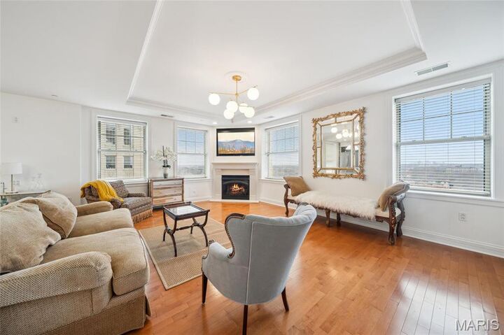 232 N Kingshighway Boulevard 1407  St Louis MO 63108 photo
