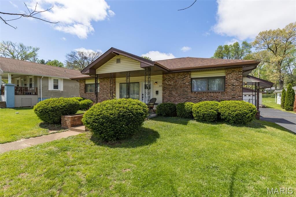 Property Photo:  309 S A Street  MO 63640 