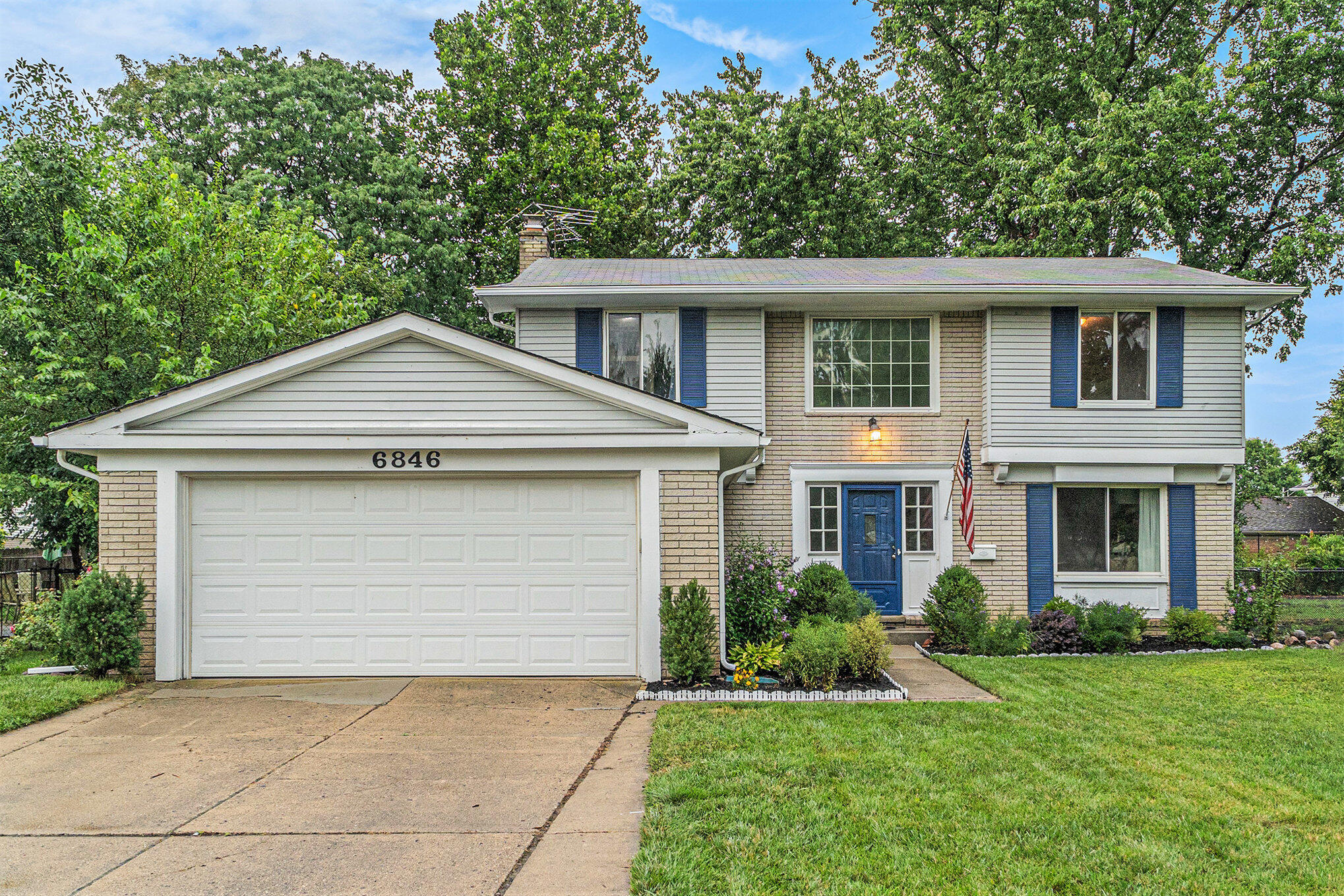 6846 Montfort Drive  Canton MI 48187 photo