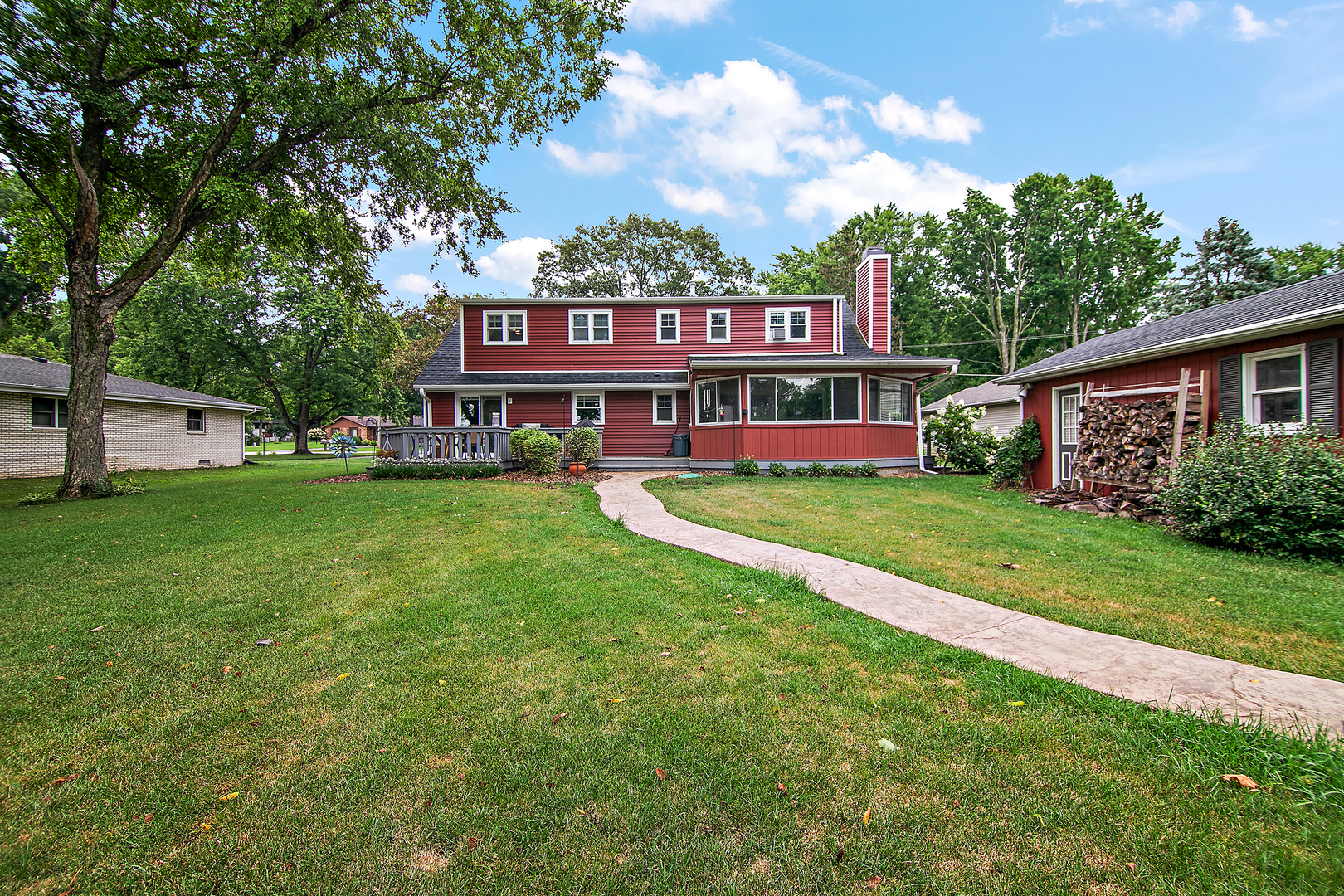 Property Photo:  1698 Bittersweet Drive  IL 60964 