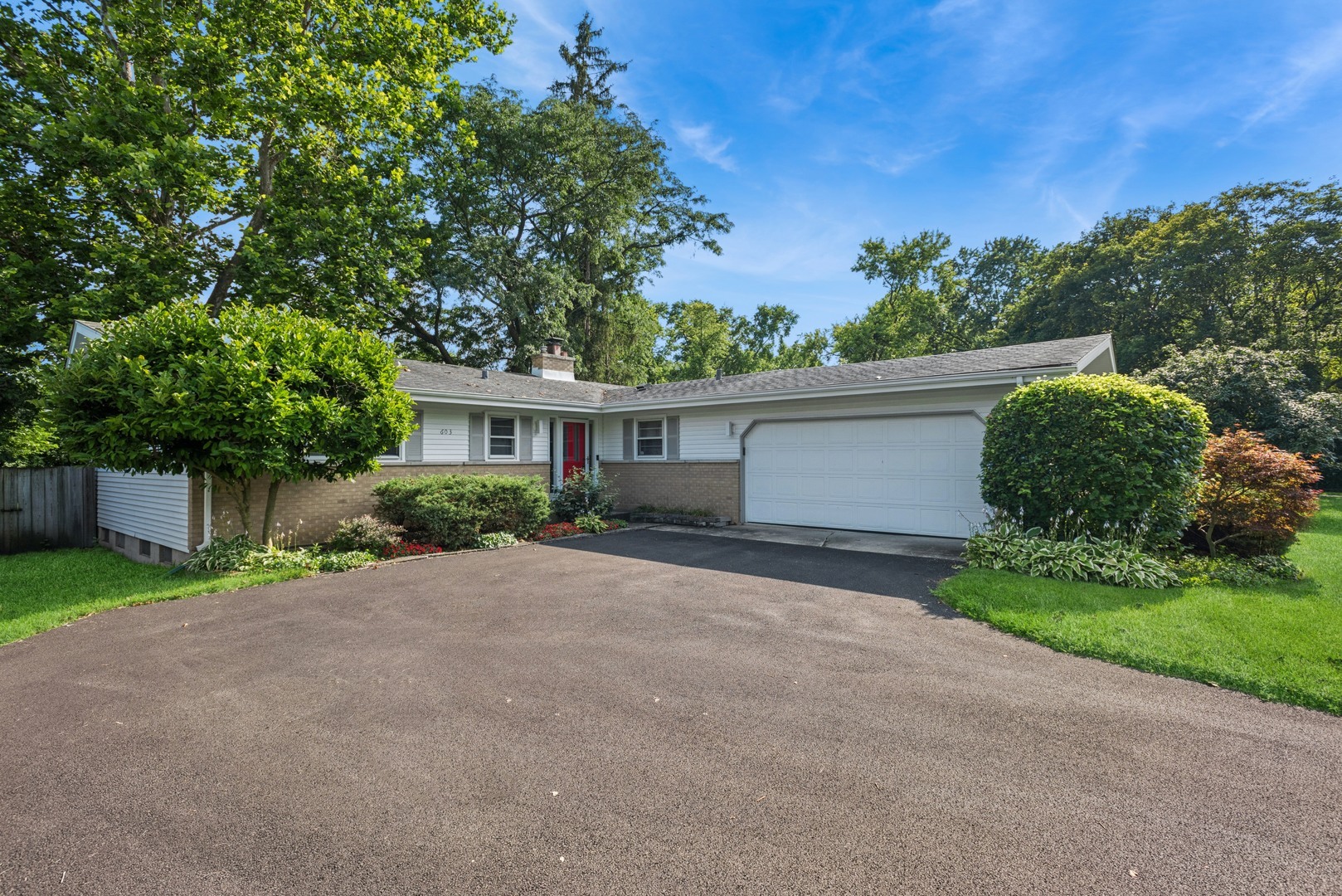 Property Photo: 22W603 Arbor Lane IL 60137