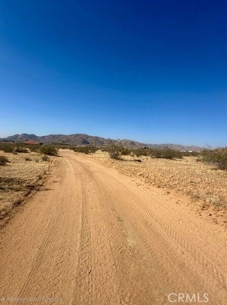 Property Photo:  1 Shirwaun Road  CA 92307 