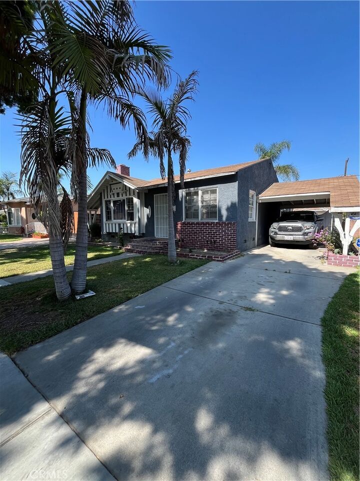 Property Photo:  10427 San Luis Avenue  CA 90280 
