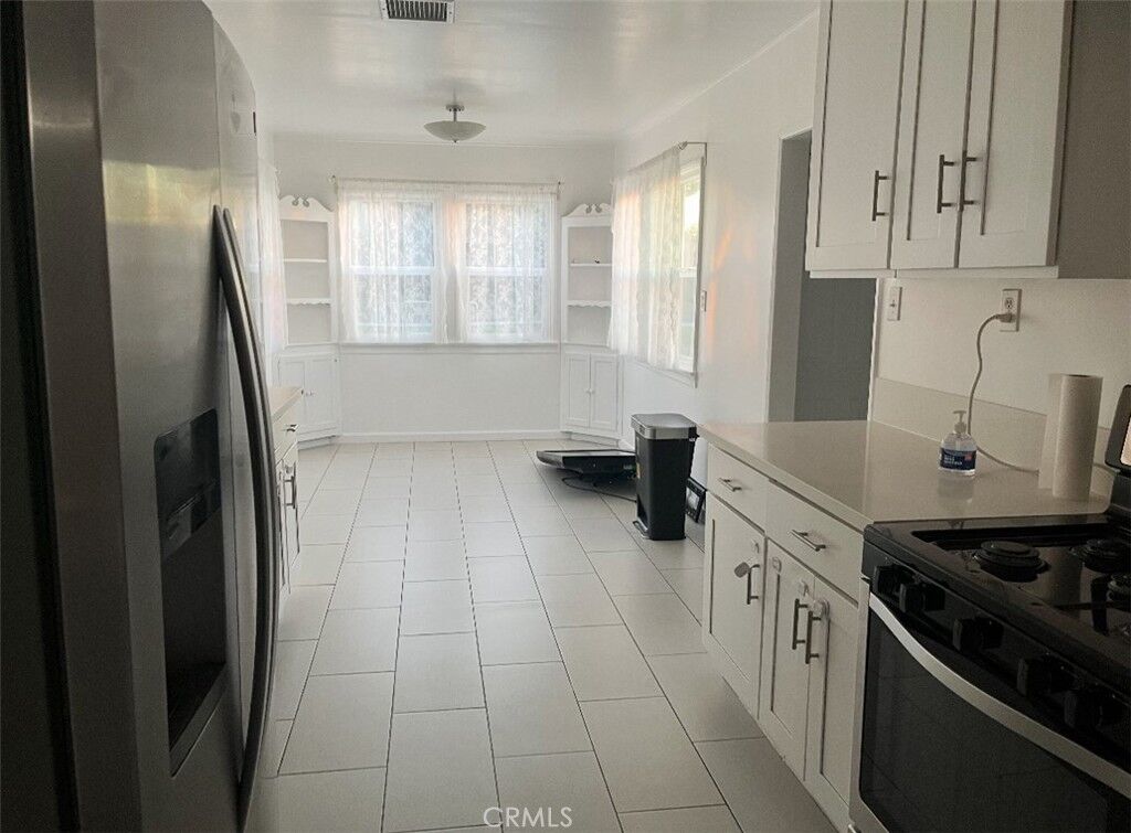 Property Photo:  1914 W Pacific Lane  CA 91790 