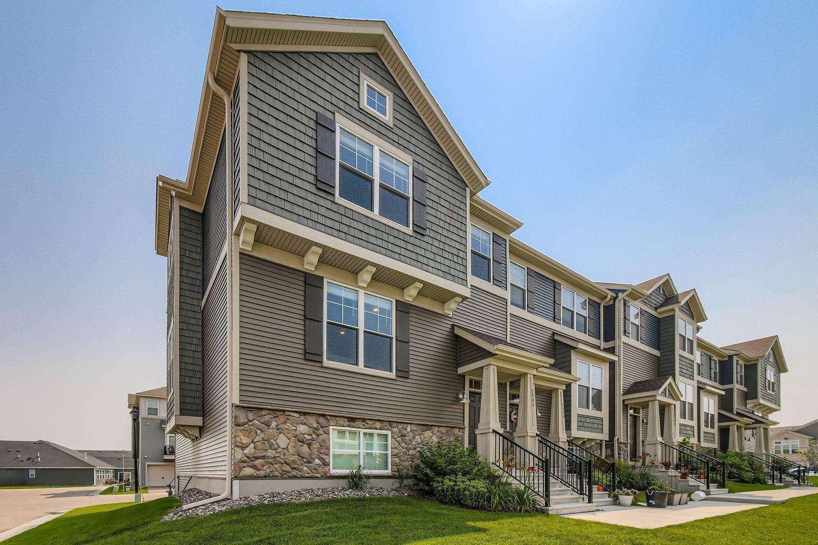 Property Photo:  7582 38th Street N  MN 55128 