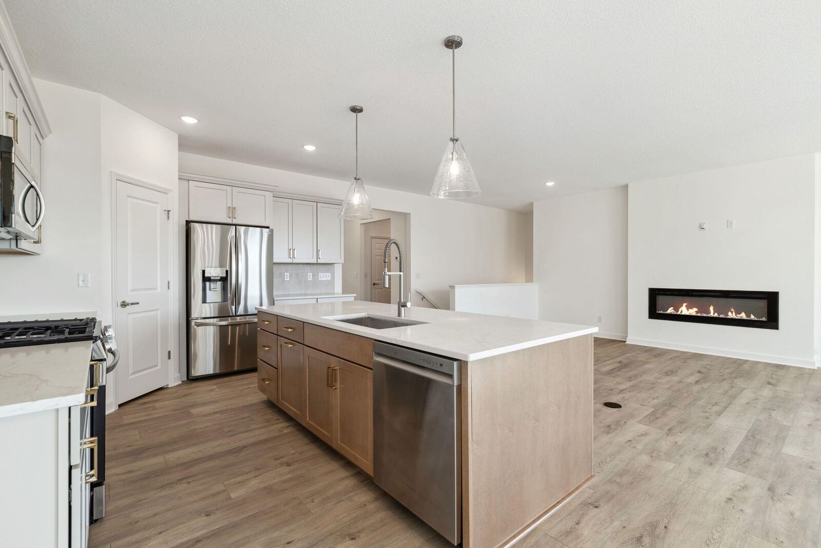 Property Photo: 17763 Ellsworth Drive MN 55044