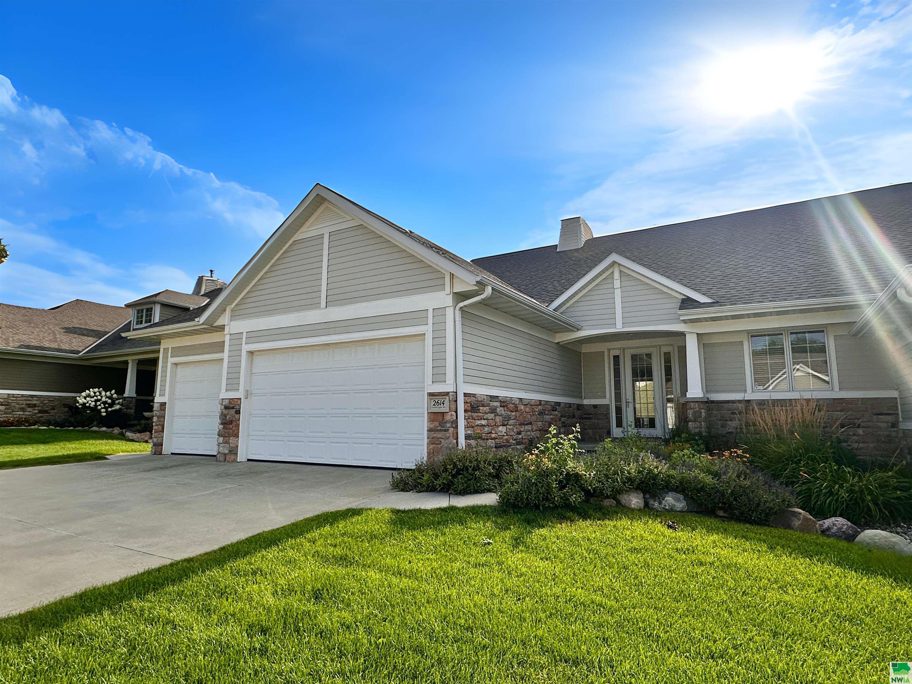 2614 Castles Gate Drive  Sioux City IA 51106 photo