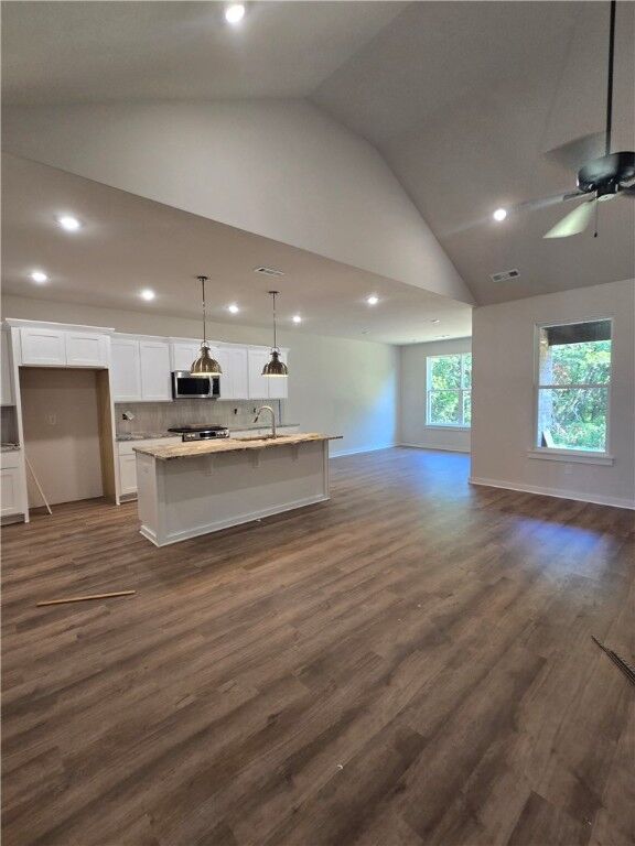 Property Photo: 401 Hondo Street AR 72761