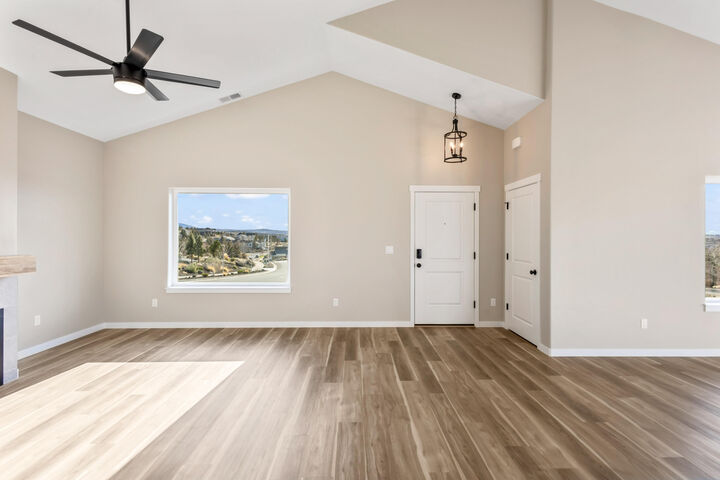 Property Photo: 1050 SE Clover Lane OR 97741