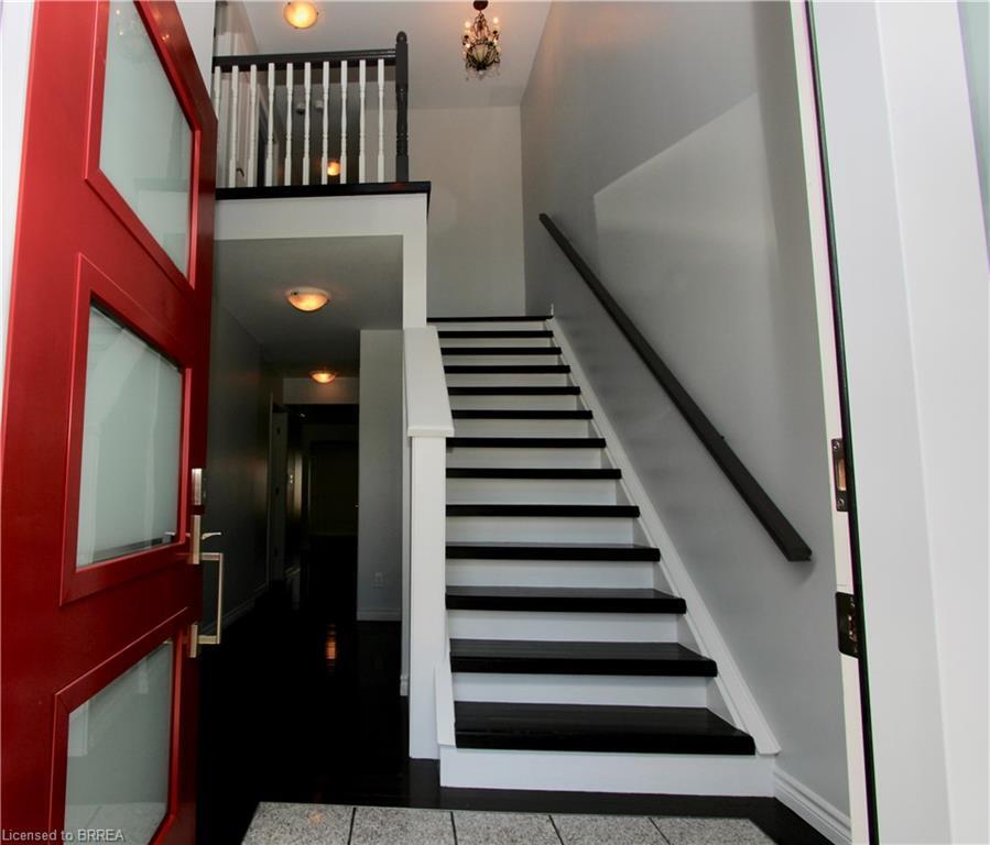 Photo de la propriété:  47 Richardson Street  ON N3T 1H7 