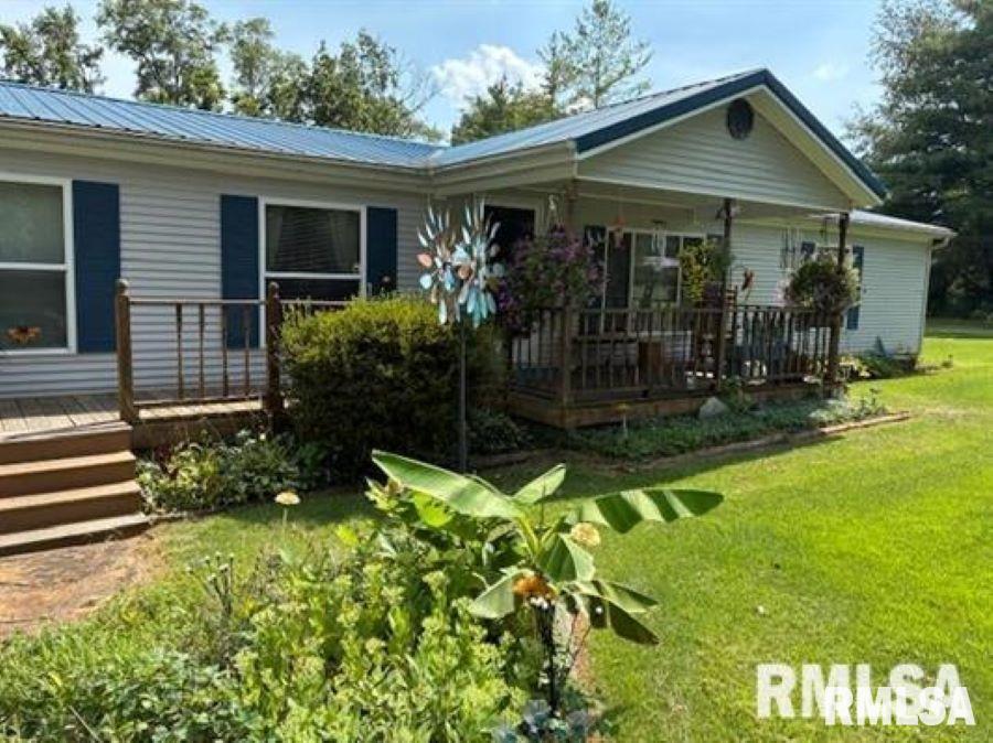 15170 E Gibson Road  Mt Vernon IL 62864 photo