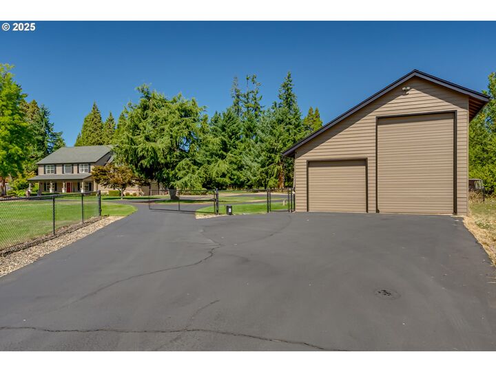 Property Photo: 39125 Easton Ln OR 97478