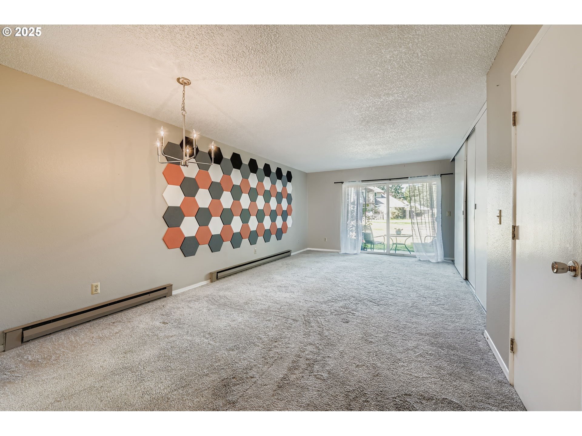 Property Photo: 1720 NE Hogan Dr 104 OR 97030