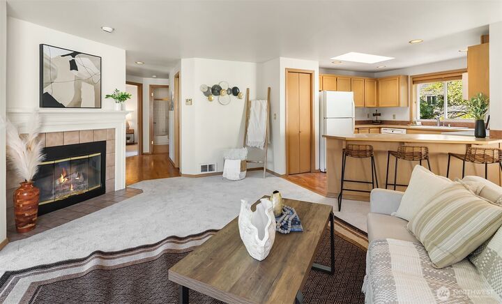 Property Photo: 432 3rd Avenue S B206 WA 98020