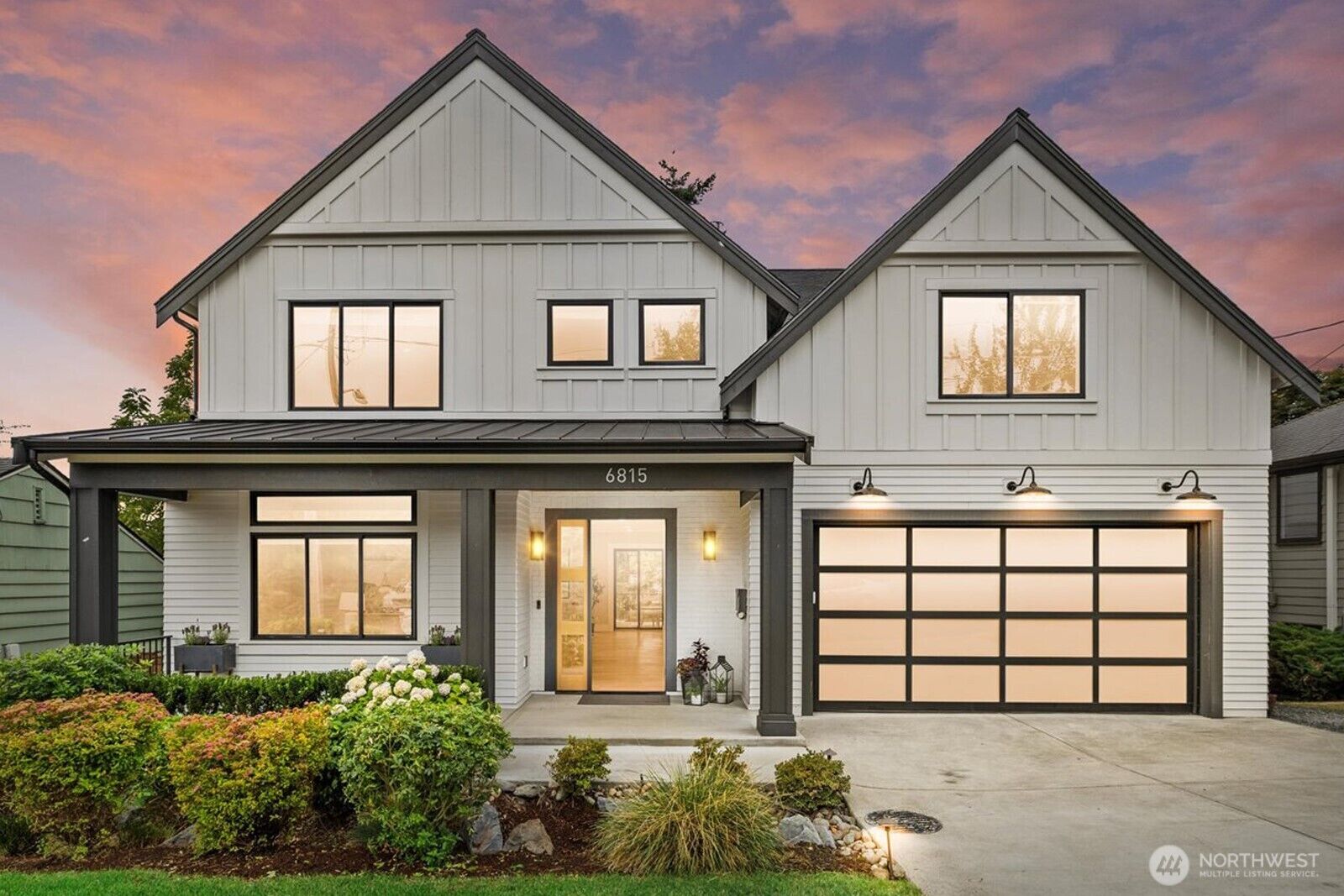Property Photo: 6815 43rd Avenue NE WA 98115